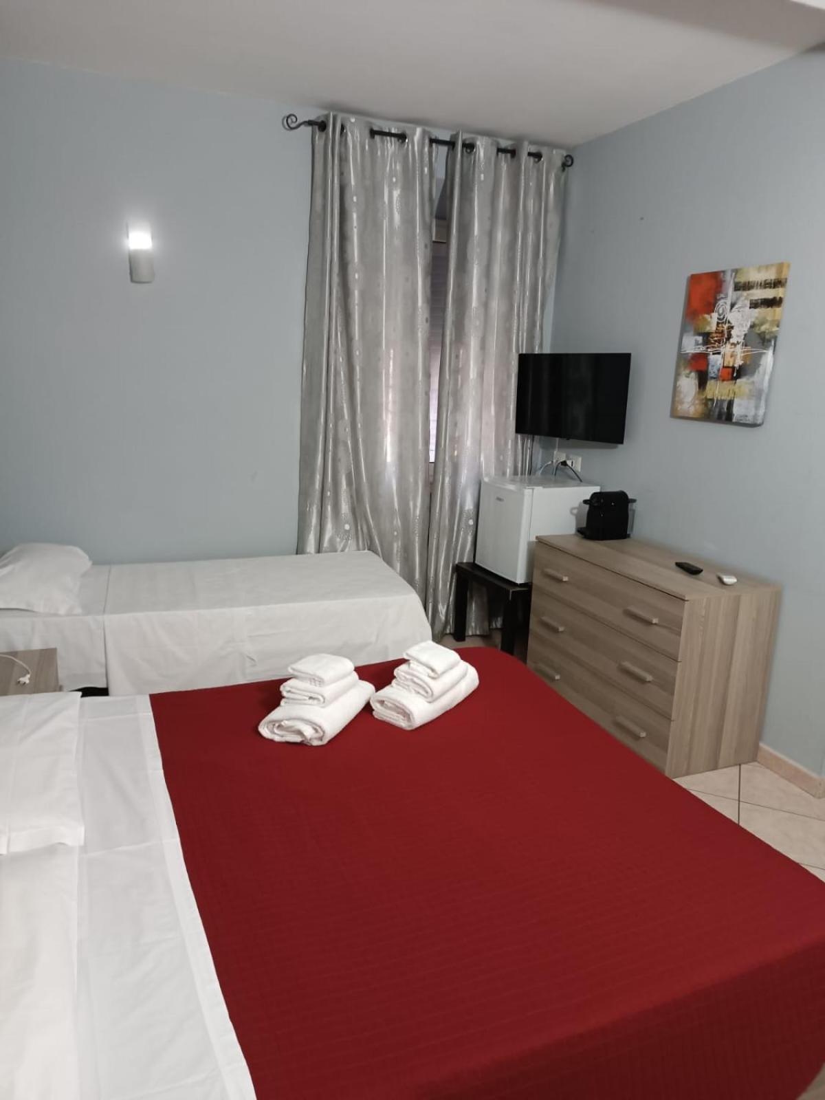 Affitti Only Sleep Bagno Privato Leilighet Parma Eksteriør bilde